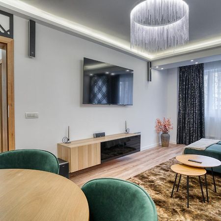 City Chic Retreat: Newly Renovated 1Br Apartment Бухарест Екстер'єр фото