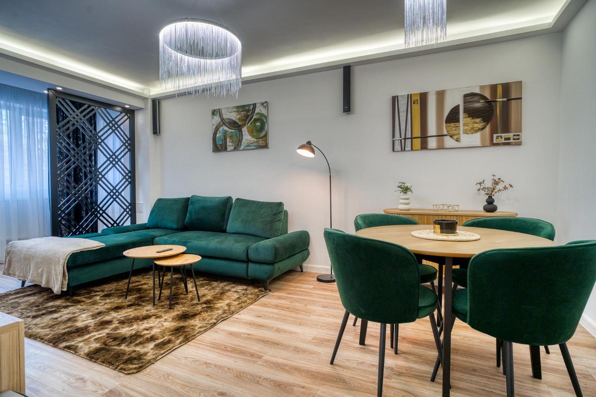 City Chic Retreat: Newly Renovated 1Br Apartment Бухарест Екстер'єр фото