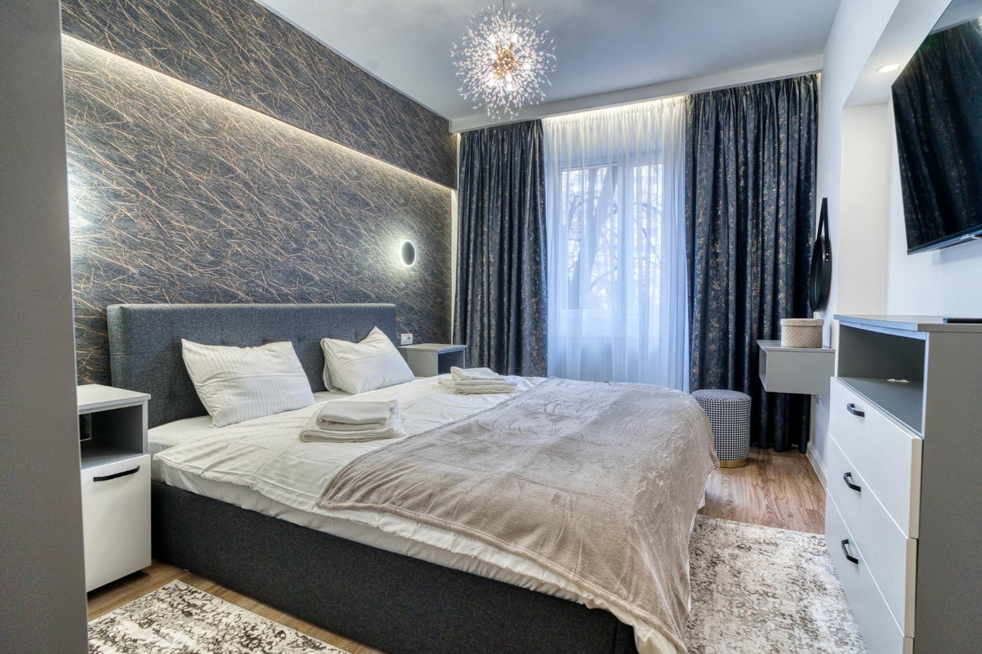 City Chic Retreat: Newly Renovated 1Br Apartment Бухарест Екстер'єр фото