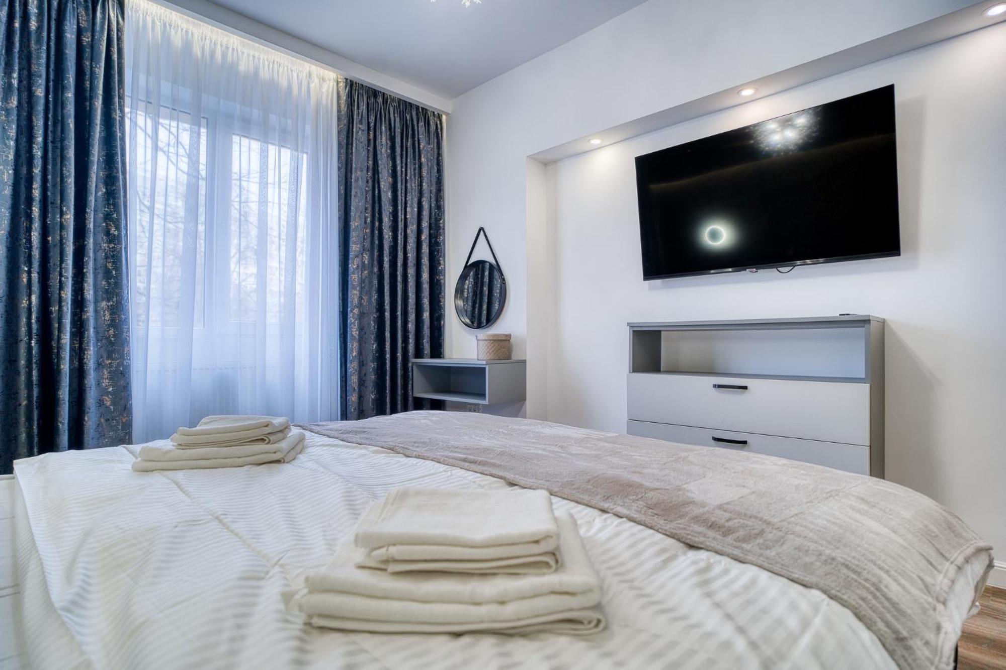 City Chic Retreat: Newly Renovated 1Br Apartment Бухарест Екстер'єр фото
