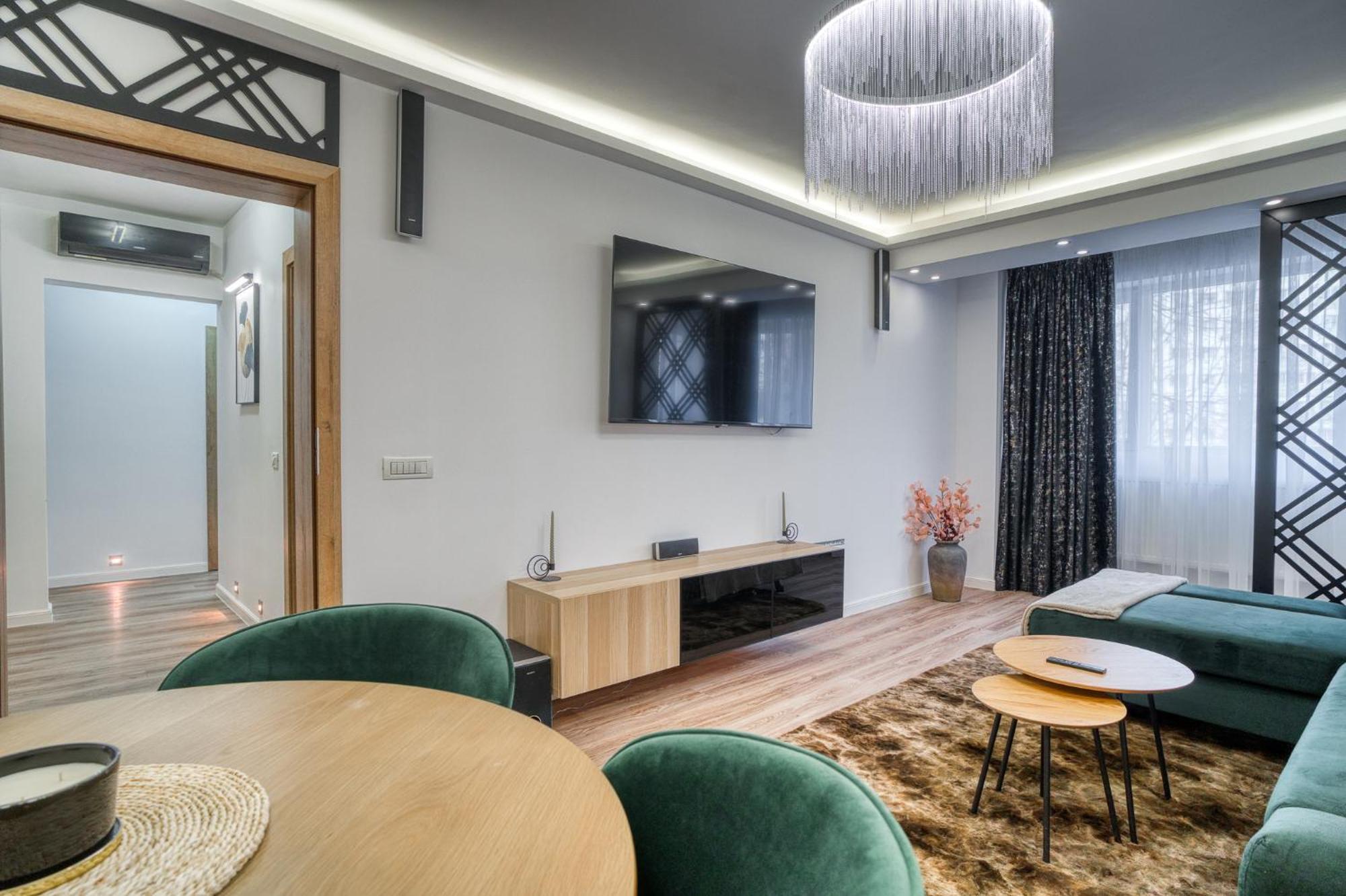 City Chic Retreat: Newly Renovated 1Br Apartment Бухарест Екстер'єр фото